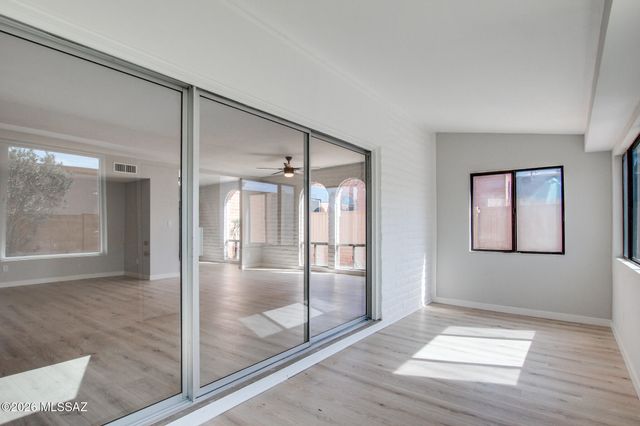 121 W Vista Grande Drive, Tucson, AZ 85704