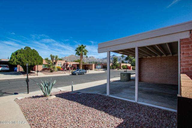 121 W Vista Grande Drive, Tucson, AZ 85704