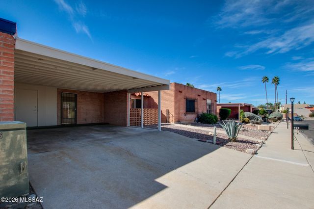 121 W Vista Grande Drive, Tucson, AZ 85704