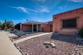 121 W Vista Grande Drive, Tucson, AZ 85704