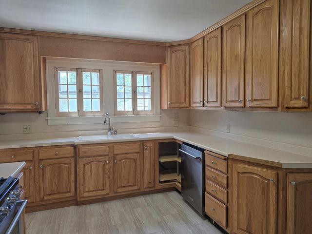1495 Williston Road, South Burlington, VT 05403