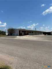 801 Irvine Street, Yoakum, TX 77995