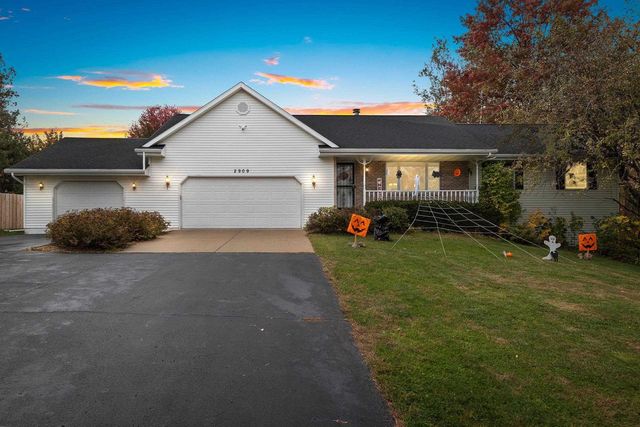2909 OVERLOOK COURT, Green Bay, WI 54313