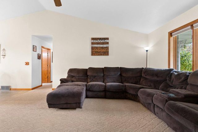2909 OVERLOOK COURT, Green Bay, WI 54313