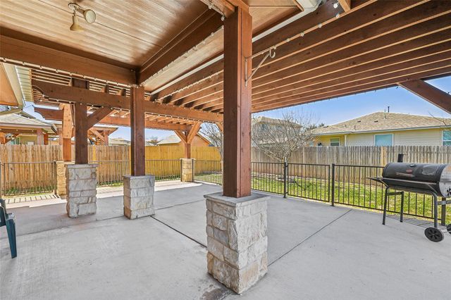 221 Brazoria TRL, San Marcos, TX 78666