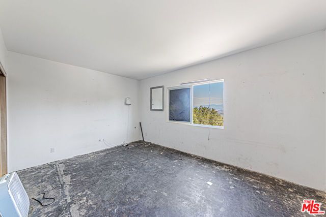 14301 Mulholland Drive, Los Angeles, CA 90077