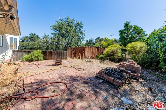 14301 Mulholland Drive, Los Angeles, CA 90077