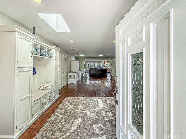 23433 Hatteras, Woodland Hills, CA 91367