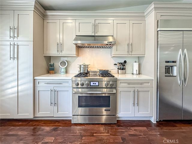 23433 Hatteras, Woodland Hills, CA 91367