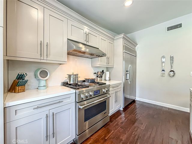 23433 Hatteras, Woodland Hills, CA 91367