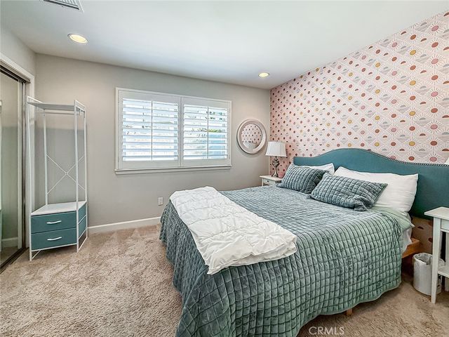 23433 Hatteras, Woodland Hills, CA 91367