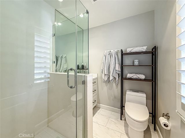 23433 Hatteras, Woodland Hills, CA 91367