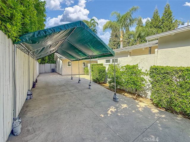 23433 Hatteras, Woodland Hills, CA 91367
