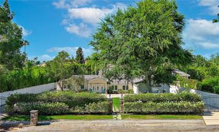 23433 Hatteras, Woodland Hills, CA 91367