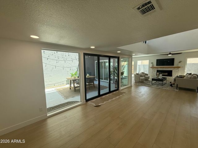 2323 E EVANS Drive, Phoenix, AZ 85022