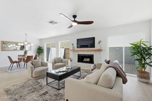 2323 E EVANS Drive, Phoenix, AZ 85022