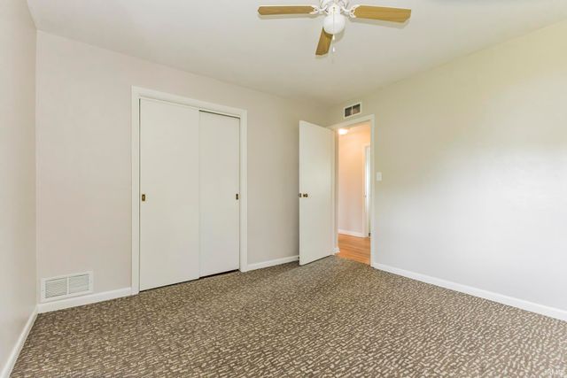 900 W ELSIE, Muncie, IN 47303