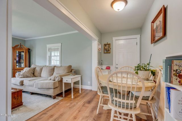 1632 Paperville Road, Bristol, TN 37620