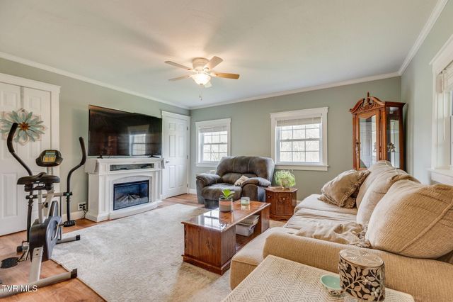 1632 Paperville Road, Bristol, TN 37620