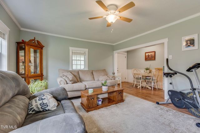 1632 Paperville Road, Bristol, TN 37620