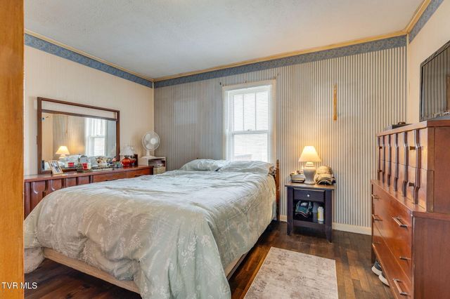 1632 Paperville Road, Bristol, TN 37620