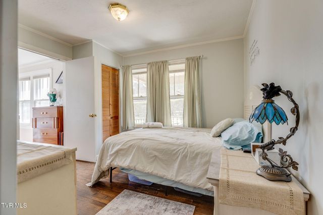 1632 Paperville Road, Bristol, TN 37620