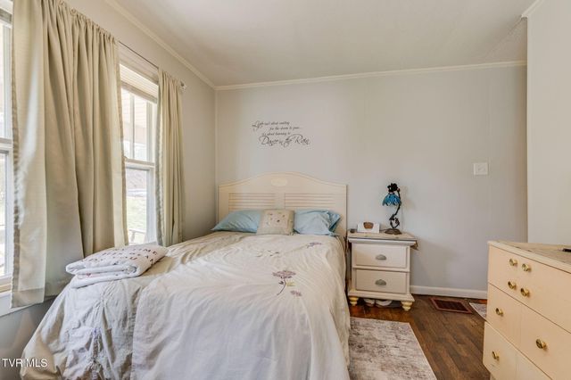 1632 Paperville Road, Bristol, TN 37620