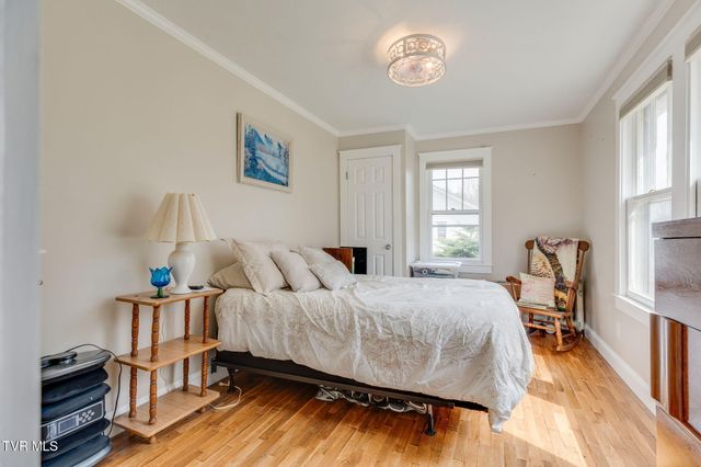 1632 Paperville Road, Bristol, TN 37620