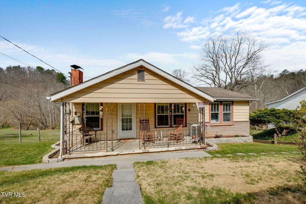 1632 Paperville Road, Bristol, TN 37620