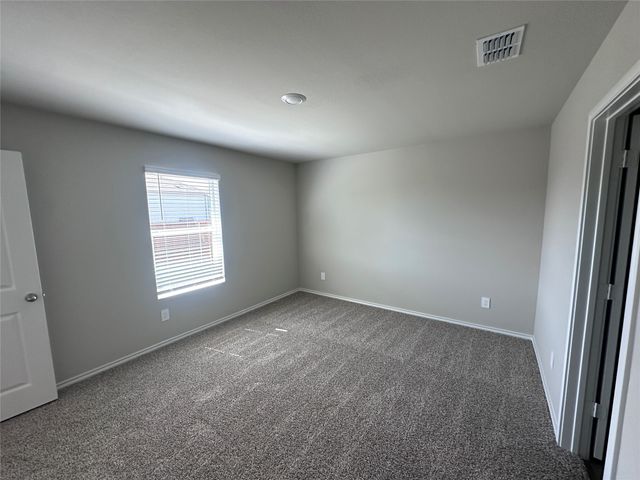 5549 Rollins Drive, Krum, TX 76249