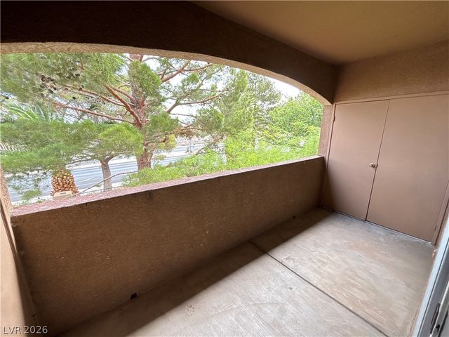 231 West Horizon Ridge Parkway 124, Henderson, NV 89012