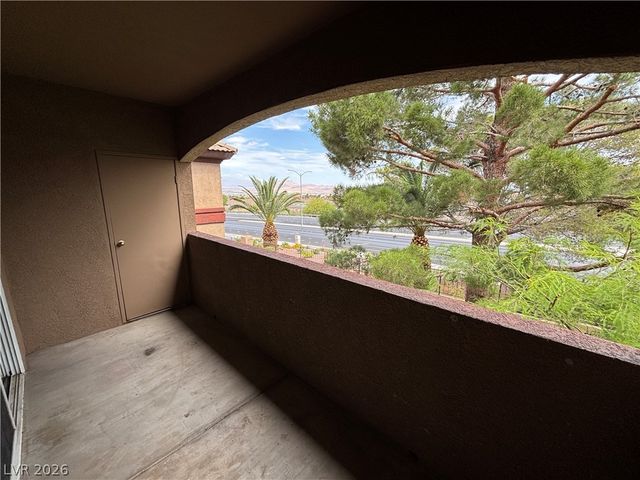 231 West Horizon Ridge Parkway 124, Henderson, NV 89012