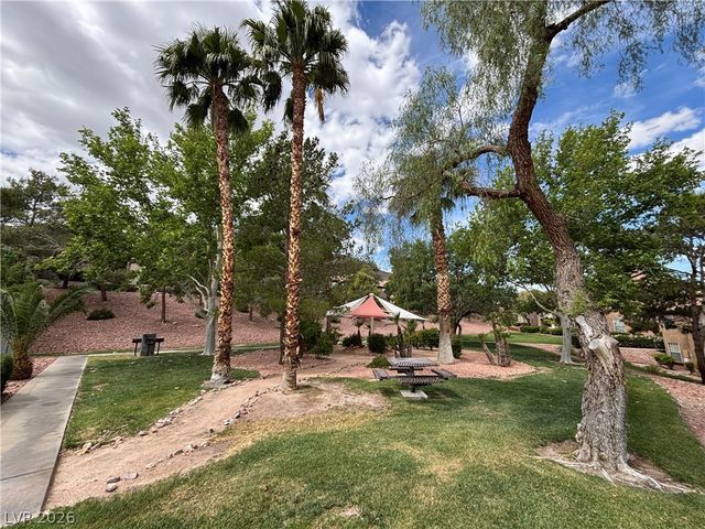 231 West Horizon Ridge Parkway 124, Henderson, NV 89012