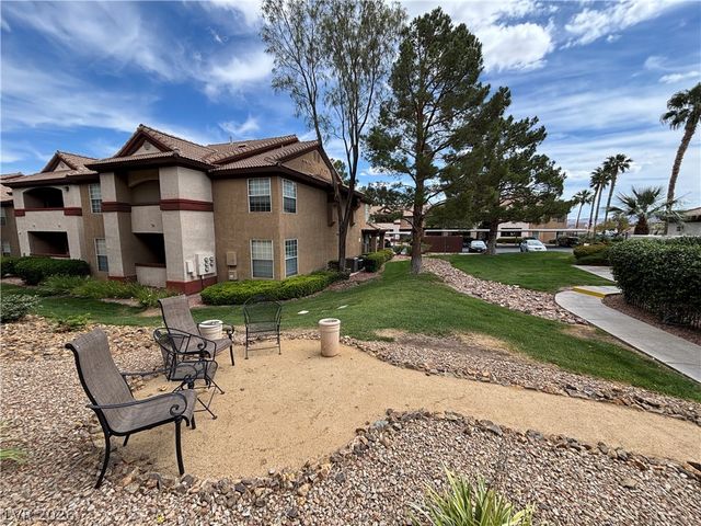 231 West Horizon Ridge Parkway 124, Henderson, NV 89012