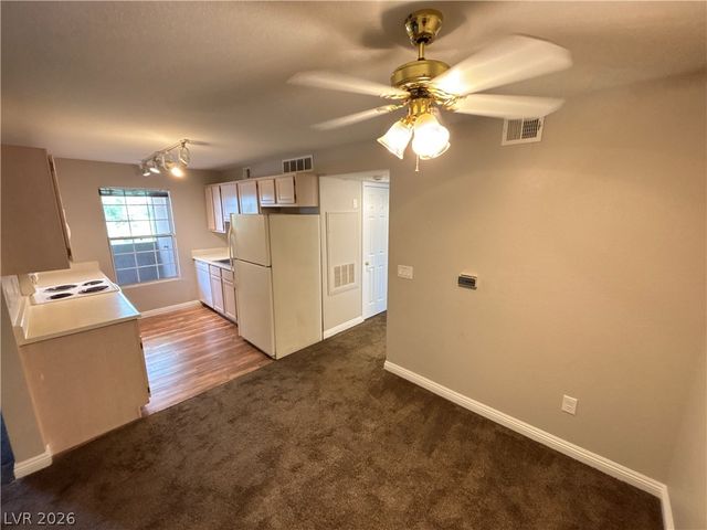 231 West Horizon Ridge Parkway 124, Henderson, NV 89012