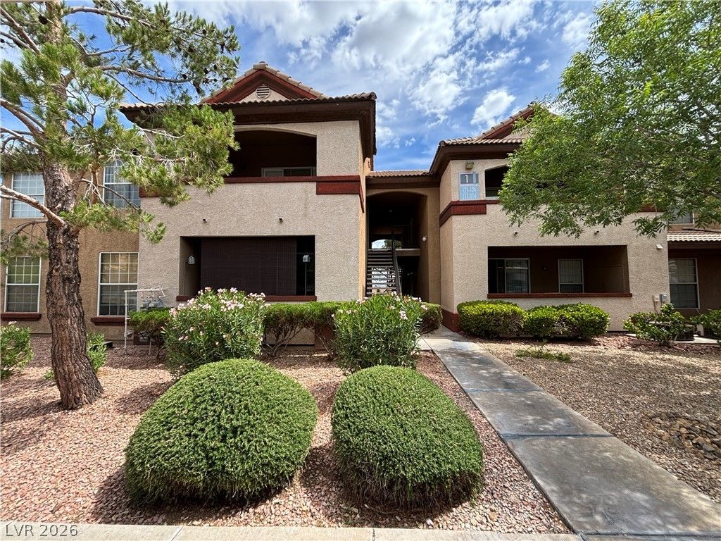 231 West Horizon Ridge Parkway 124, Henderson, NV 89012