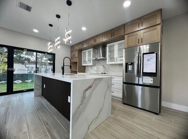 1818 NW 49th St, Miami, FL 33142