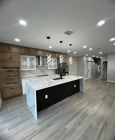 1818 NW 49th St, Miami, FL 33142