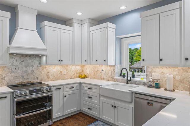 9015 N Lane Avenue, Kansas City, MO 64157