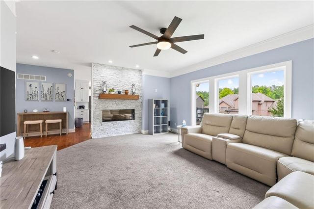 9015 N Lane Avenue, Kansas City, MO 64157