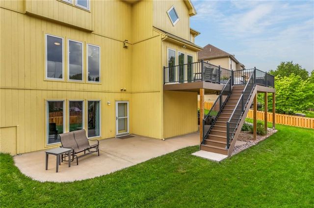 9015 N Lane Avenue, Kansas City, MO 64157