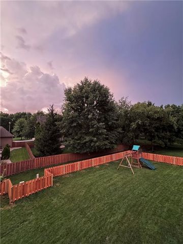 9015 N Lane Avenue, Kansas City, MO 64157