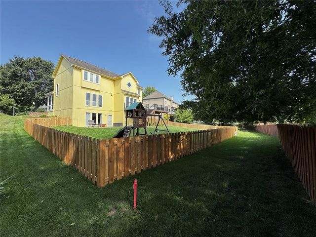 9015 N Lane Avenue, Kansas City, MO 64157
