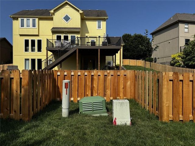 9015 N Lane Avenue, Kansas City, MO 64157