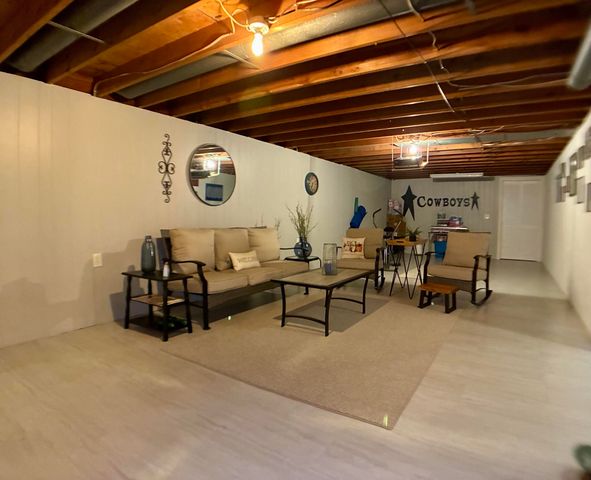 3599 Seville Lane, Saginaw, MI 48604