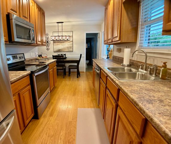 3599 Seville Lane, Saginaw, MI 48604