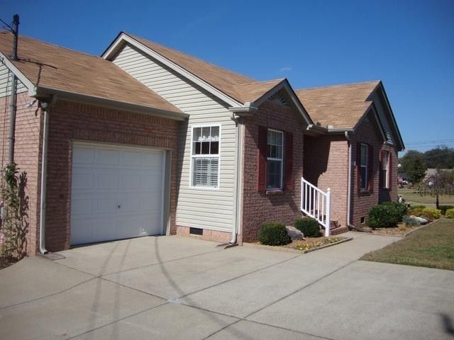 1209 Bolton Dr, Smyrna, TN 37167
