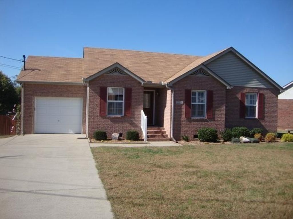 1209 Bolton Dr, Smyrna, TN 37167