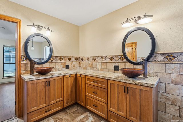 8911 Shady Leaf, San Antonio, TX 78254
