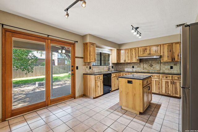 8911 Shady Leaf, San Antonio, TX 78254
